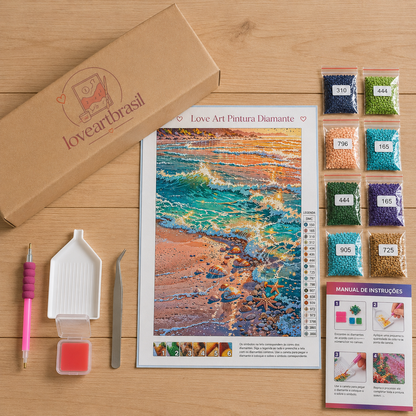 Kit de pintura diamante Leão colorido da LoveArtBrasil, mostra o rei da selva em detalhes vibrantes com diamantes brilhantes.